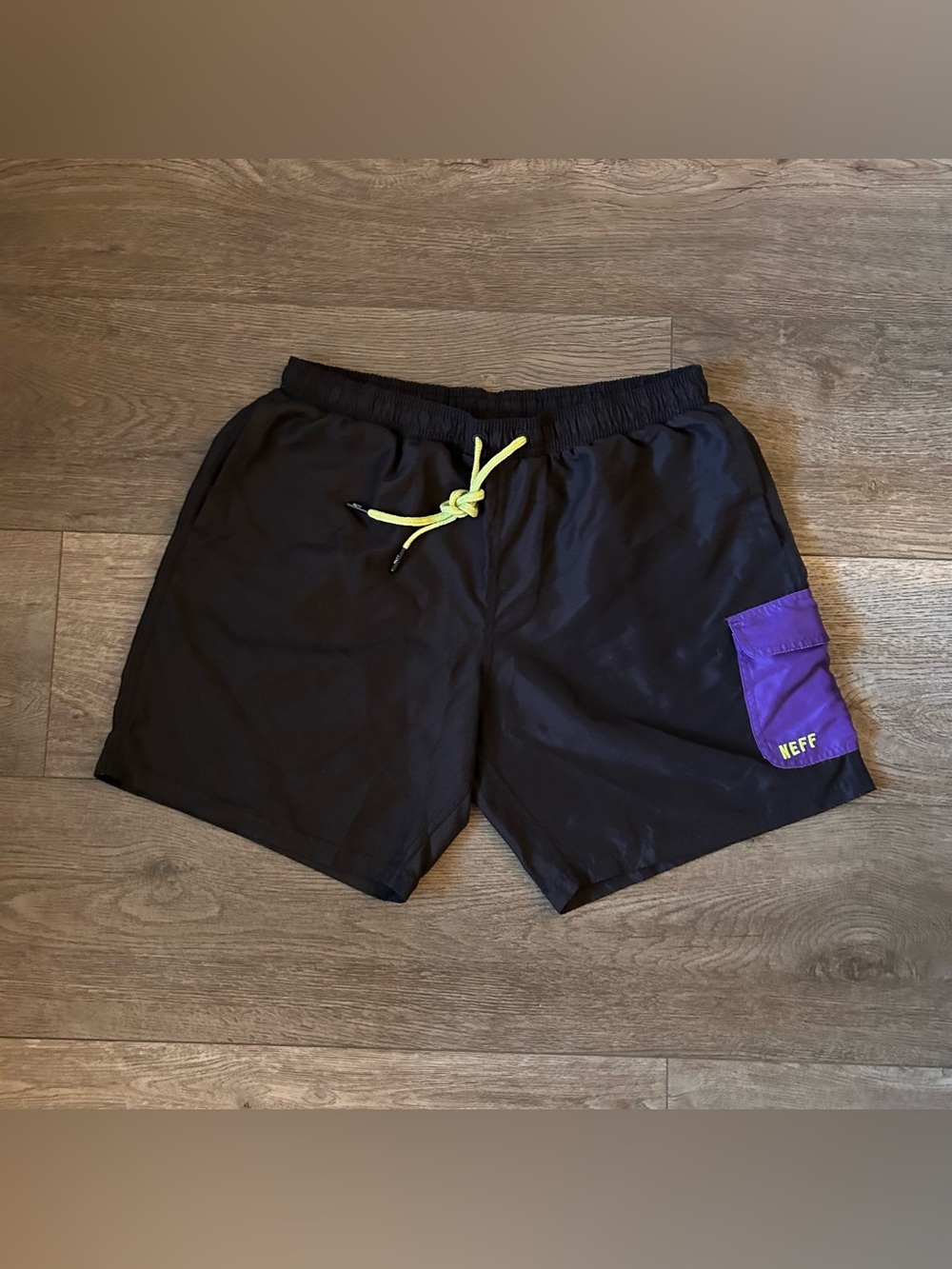 NEFF Daily Hot Tub Shorts Size Large